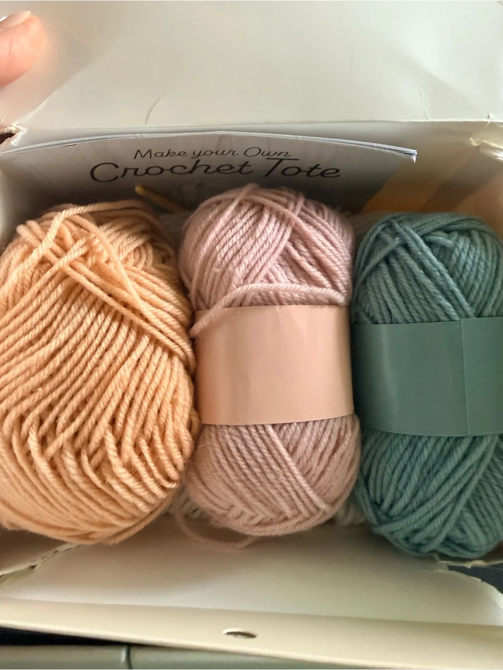 Mondo Llama Crochet Tote Kit - Pastel Multicolor